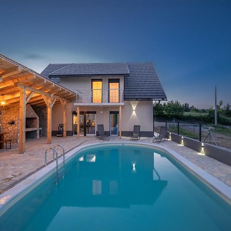 Villa Nesa - Beautiful Guest House At Continental Croatia With Outdoor Swimming Pool, Sauna And 3 Bedrooms Plaski Luaran gambar