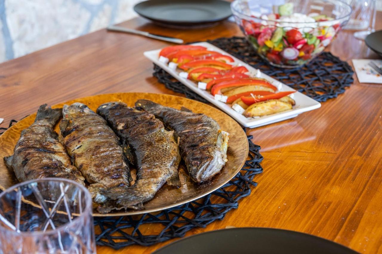 Villa Nesa - Beautiful Guest House At Continental Croatia With Outdoor Swimming Pool, Sauna And 3 Bedrooms Plaski Luaran gambar
